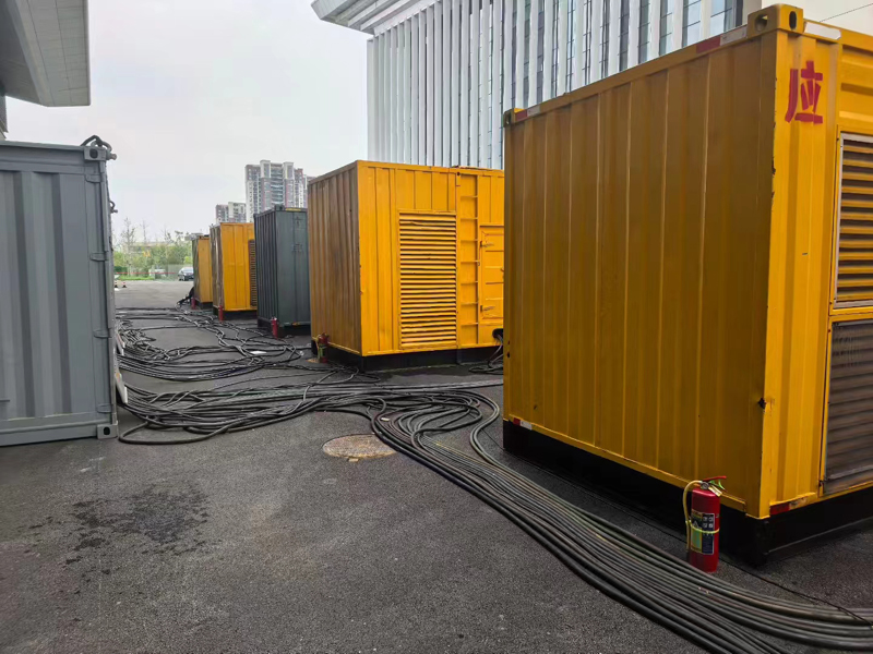 竹山不同季节柴油发电机组保养有哪些注意事项？