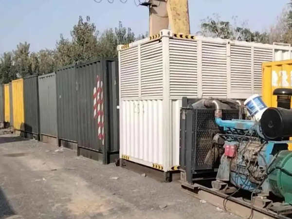 竹山200KW柴油发电机机组每小时油耗是多少?